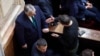 На інавгурації аргентинського президента відбулася розмова Зеленського з Орбаном. Офіційних деталей немає