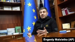 «Як стало відомо, політв’язня протягом останніх трьох тижнів утримують у штрафному ізоляторі»
