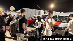 Primii 93 de români și membri de familie au părăsit marți Fâșia Gaza. Jumătate dintre ei sunt tineri cu vârsta de maximum 23 de ani.