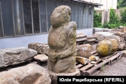 Statue u skladištu u Dnjipru.