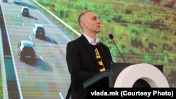 Северна Македонија - Артан Груби, поранешен вицепремиер во Владата на Република Северна Македонија и член на Демократската унија за интеграција (ДУИ).