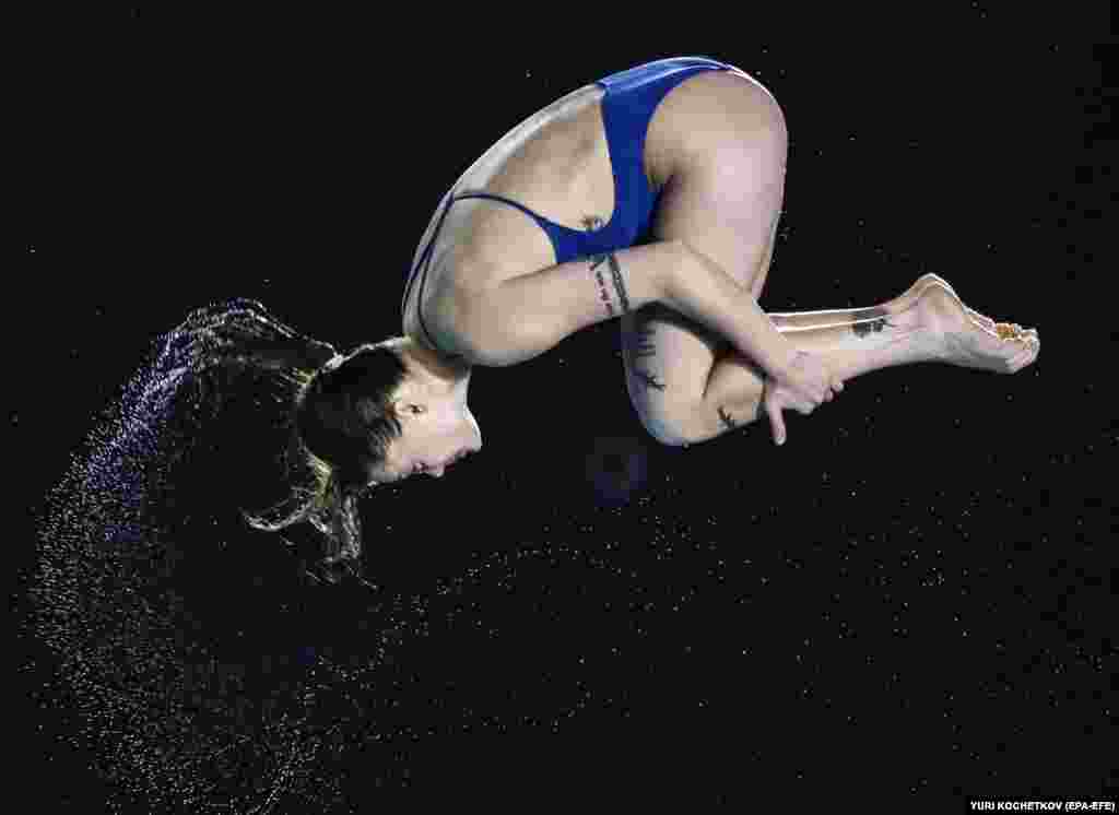 Ukrajinska takmičarka Sofija Liskun na Svetskom prvenstvu u vodenim sportovima u Dohi u Kataru.