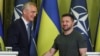Столтенберґ у Києві: українські сили «поступово завойовують позиції»