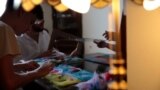 Čuvarica tradicije slikama od filca održava stari zanat živim