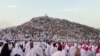 نن سلګونه زره حاجيان د عرفات په ميدان کې راغونډ شوي