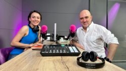 „Încerc să strecor în program timpul de tihnă și foarte, foarte greu reușesc. Mintea mea funcționează tot timpul. E groaznic”, spune Răzvan Exarhu.