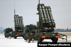Системи SAMP/T і Patriot можуть збивати балістичні ракети в межах 40 кілометрів. На фото: ЗРК Patriot на навчаннях у Польщі, лютий 2023 року