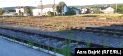 Slika dijela Unske željezničke pruge u Bihaću koja je do početka devedesetih godina prošlog vijeka bila najbrža ekonomska veza između Bosne i Hercegovine i Hrvatske. 5. jul 2024.
