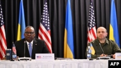 Українська сторона наразі подробиць цієї розмови не повідомляла. 