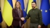 Президентка Європейського парламенту Роберта Мецола з президентом України Володимиром Зеленським, Львів, 4 березня 2023 року