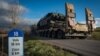 Franța conduce Grupul de Luptă al NATO din România. În imagine: un tanc Leclerc transportat către baza militară de la Cincu.