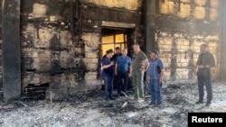 Ce a mai rămas din sinagoga arsă duminică de atacatorii din Daghestan, o regiune a Rusiei.