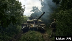 Український танк поблизу Бахмуту на Донеччині, 17 червня 2023 року, ілюстративне фото