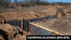Володимир Зеленський оглянув один з опорних пунктів у Волинській області – облаштування траншей, вогневих споруд і позицій, бліндажів. Фото ілюстративне 