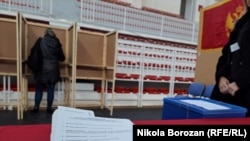На виборчі дільниці в Чорногорії 19 березня вийшли 62 відсотки з-поміж 540 тисяч виборців. Другий тур має відбутися 2 квітня, повідомляє кореспондент Радіо Свобода