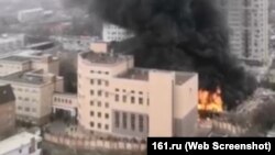 Сталося займання паливно-мастильних матеріалів, яке спричинило вибух і часткове руйнування будівлі