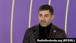 Дмитро Лубінець визнав, що права можуть бути обмежені в умовах воєнного стану, але вказав на те, що ці обмеження не можуть тривати безкінечно