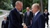 Президент России Владимир Путин (справа) и президент Турции Реджеп Тайип Эрдоган