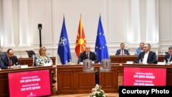 Владина седница за првите 100 дена од нејзиното работење 
