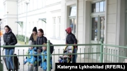 Поїзди вирушатимуть зі станції в Новозолотарівці і Краматорську