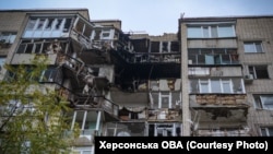 Наслідки російського обстрілу в Херсоні, листопад 2022 року