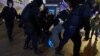 "Звездочки в глазах, падаю". Задержанному на акции в поддержку
Навального рассекли голову