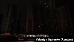 В «Укренерго» кажуть, що неможливо зараз назвати жодних точних термінів повного відновлення.