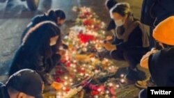 گل‌باران محل کشته شدن عرفان زمانی، از جان‌باختگان اعتراضات سراسری در لاهیجان