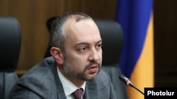Депутат правящей фракции «Гражданский договор» Эдуард Агаджанян (архив)
