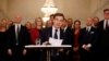 Ulf Kristersson, švedski premijer kaže da "nijedna druga zemlja u Evropi" nije iskusila ovakvu situaciju. 