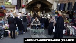 خبرگزاری ایلنا میگوید تنها هزینه سبد خوراکیها برابر با دستمزد حداقلی کارگران در ایران است