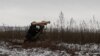 Украински военен на фронтовата линия в Донецка област