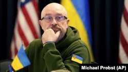 Міністр озвучив «список побажань» щодо озброєння, яке необхідно Україні: винищувачі, інші бойові літаки та далекобійні ракети