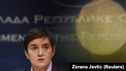 Српската премиерка Ана Брнабиќ зборува за време на прес-конференција по седницата на српската влада во Белград, Србија, 20 јануари 2022 година.