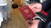 Москва ги предупреди Русите да не патуваат на Запад