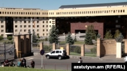 Здание Министерства обороны Армении в Ереване (архив)