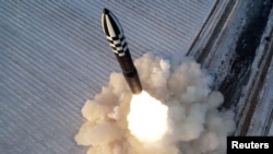 Ispaljivanje sjevernokorejske rakete (fotoarhiva)