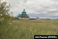 Мордов айылы Парапинодогу чиркөө.