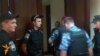 Активістів, які захопили Київраду, забрала міліція