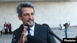 Armenia - Garo Paylan, an ethnic Armenian member of Turkey's parliament, arrives for an Armenia-Diaspora conference in Yerevan, 18Sep2017.