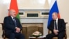 Predsjednici Bjelorusije i Rusije, Aleksandar Lukašenko (L) i Vladimir Putin, na sastanku u Sankt Peterburgu, Rusija, 25. jun 2022.