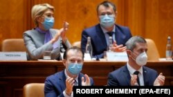 Votul din Parlament pentru bugetul pe 2021 urmează să fie dat marți. Coaliția de guvernare a respins toate amendamentele Opoziției. 