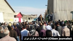 کنفدراسیون بین‌المللی اتحادیه‌های کارگری گفته که چهار ماه دستمزد کارگران شرکت خصوصی سازی شده نیشکر هفت‌تپه پرداخت نشده است.