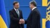 Порошенко: діалог України і Польщі щодо історії не має працювати на користь третьої країни