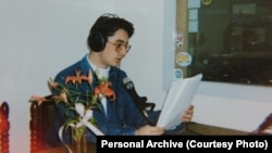 Sanel Kajan u studiju Radio Mostara 1993.