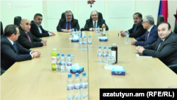 Armenia - Armen Sarkissian meeting representatives of the Armenian Revolutionary Federation in Yerevan, 29 January 2018.
