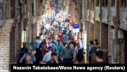 نمایی از بازار تهران؛ عکس از آرشیو