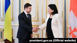 Президентка Грузії Саломе Зурабішвілі з главою української держави Володимиром Зеленським, архівне фото, 2019 рік