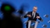 Столтенберг вели дека НАТО не планира испраќање борбени трупи во Украина