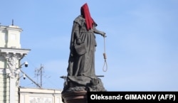 Пам'ятник російської імператриці Катерині II в Одесі, листопад 2022 року. На сьогодні він вже демонтуований